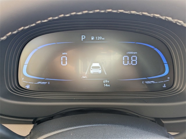 2025 Hyundai Venue SEL Image 15 of 36