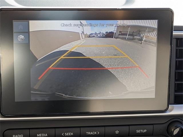 2025 Hyundai Venue SEL Image 16 of 36