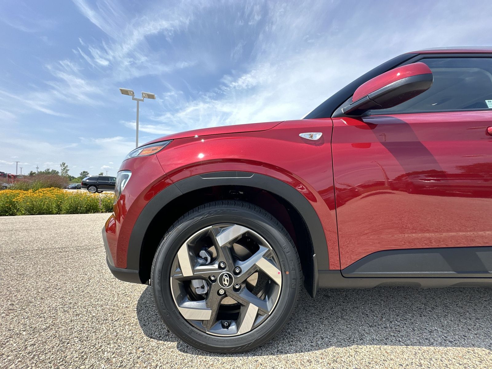 Vehicle image 10 of 25