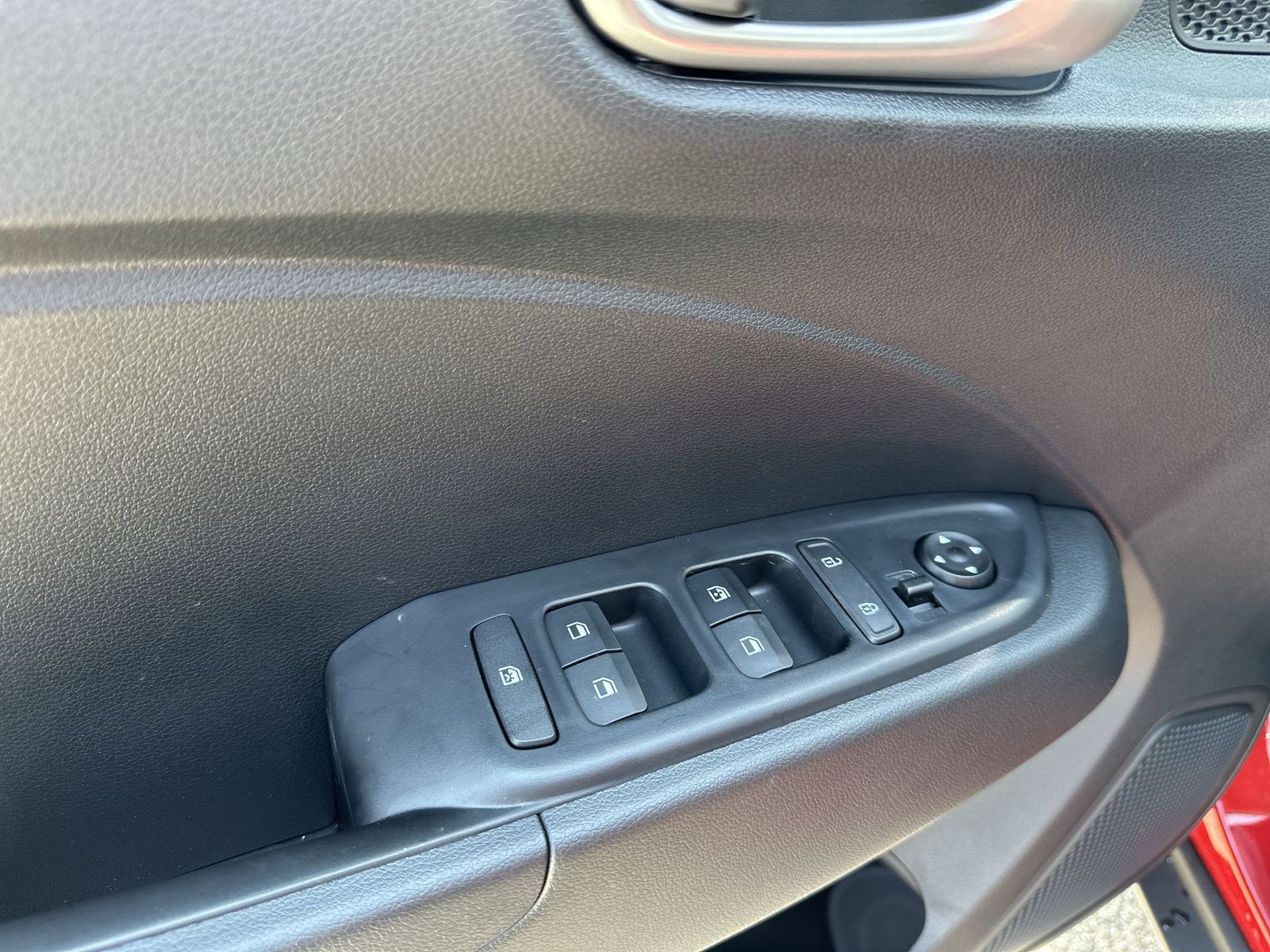 Vehicle image 22 of 25