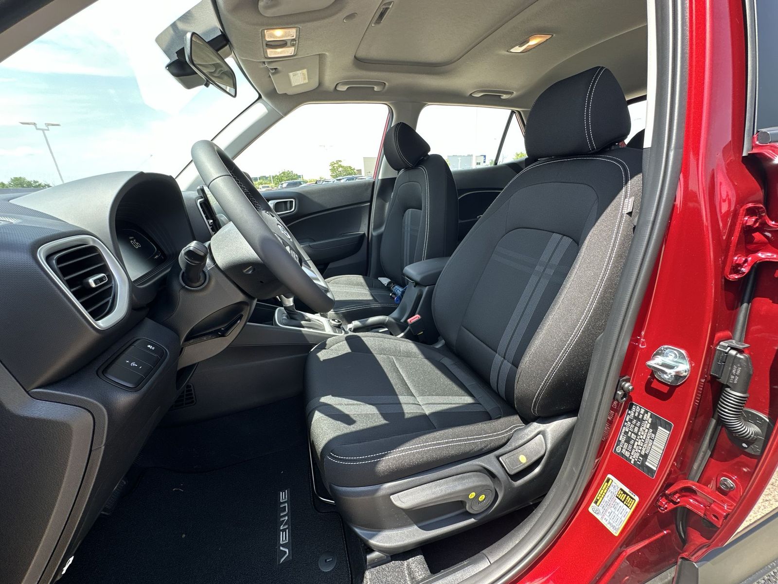 Vehicle image 15 of 25