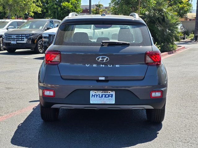 Vehicle image 6 of 45