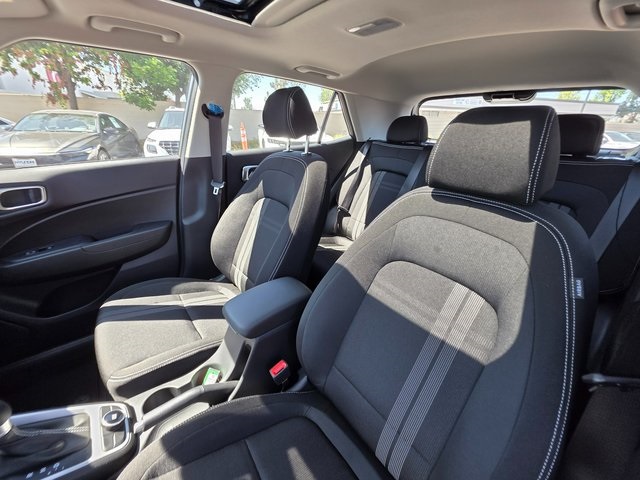 Vehicle image 13 of 45