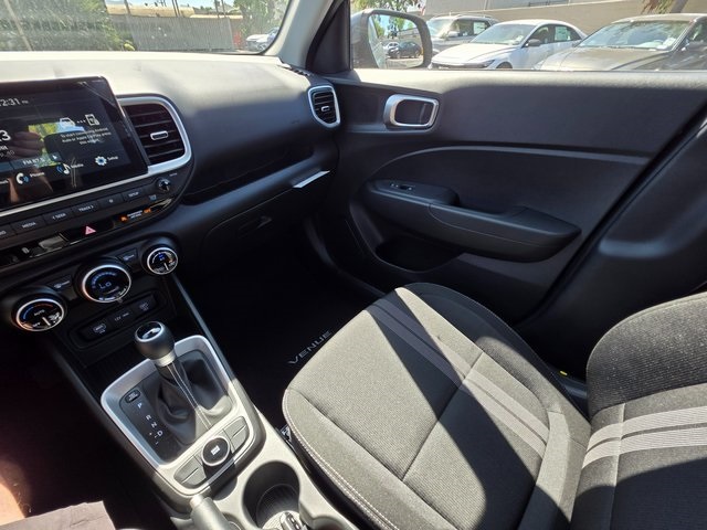 Vehicle image 20 of 45