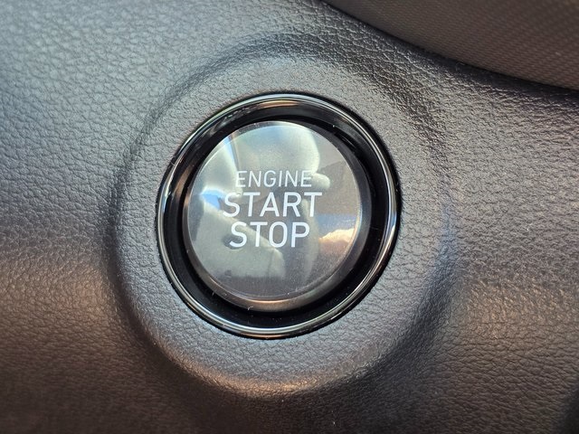 Vehicle image 32 of 45