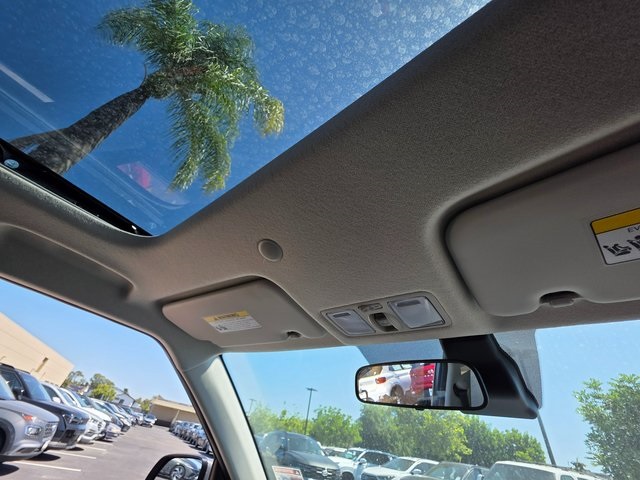 Vehicle image 19 of 45