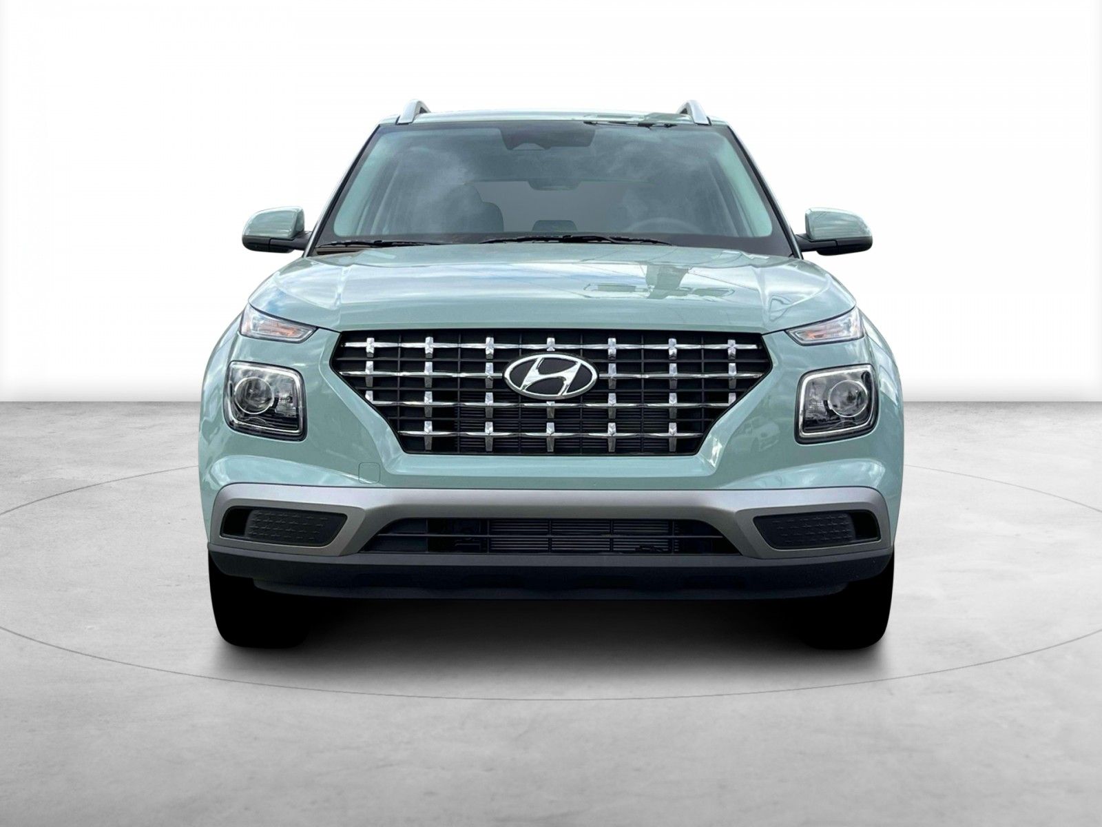Vehicle image 4 of 21