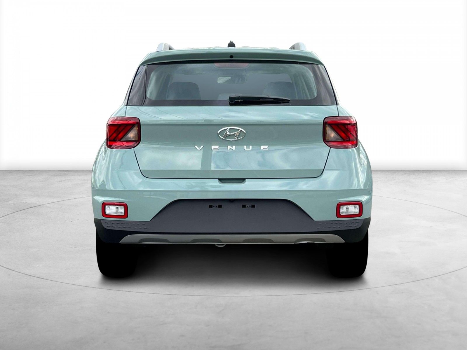 Vehicle image 10 of 21