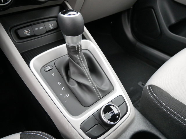 Vehicle image 9 of 11