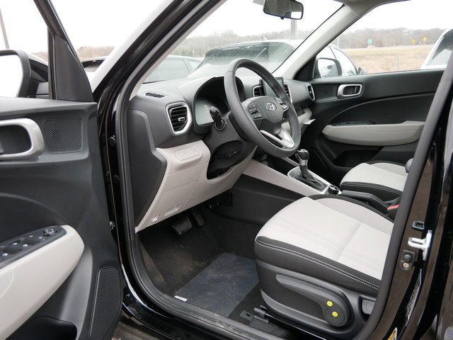 Vehicle image 5 of 11