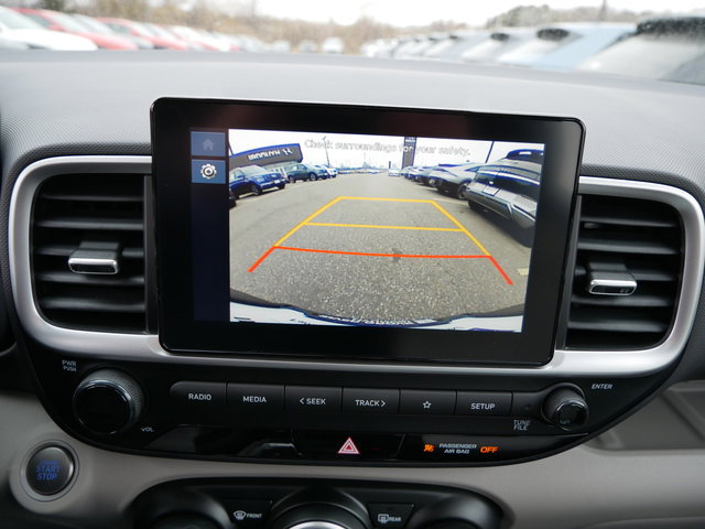 Vehicle image 10 of 11