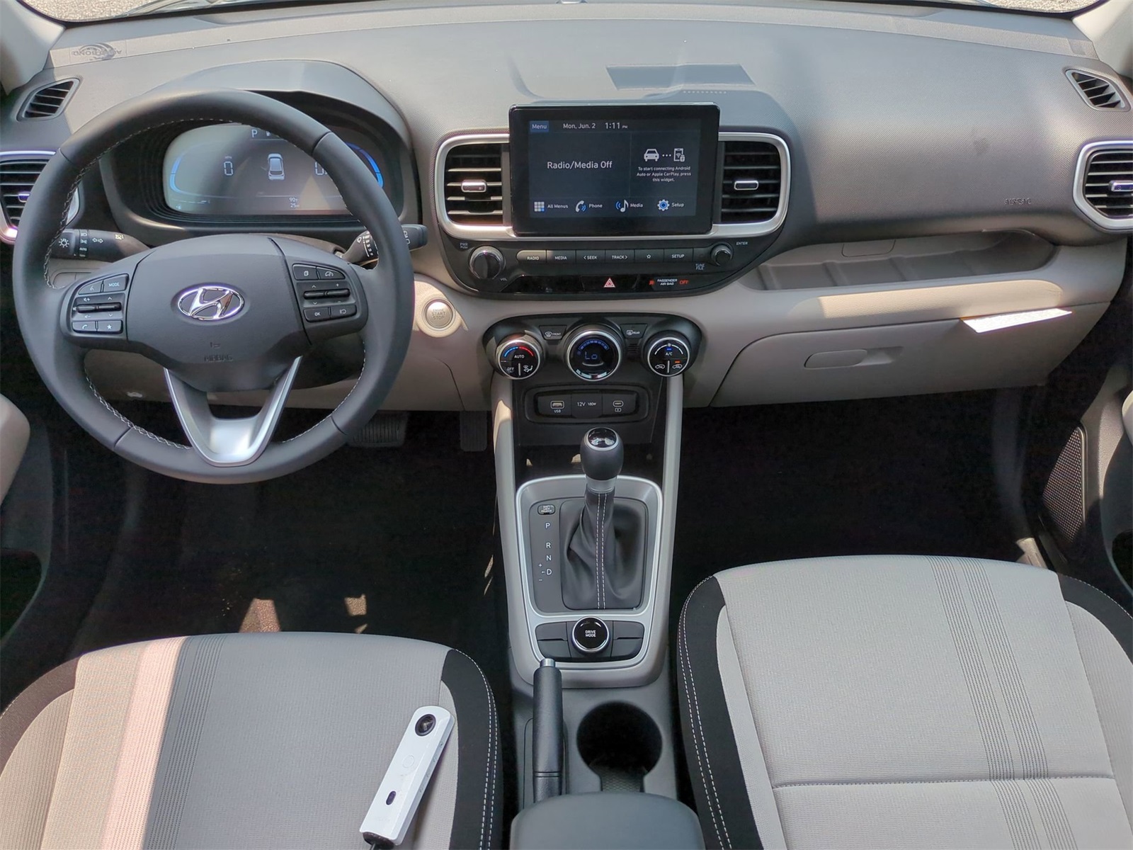 2025 Hyundai Venue SEL Image 22 of 38