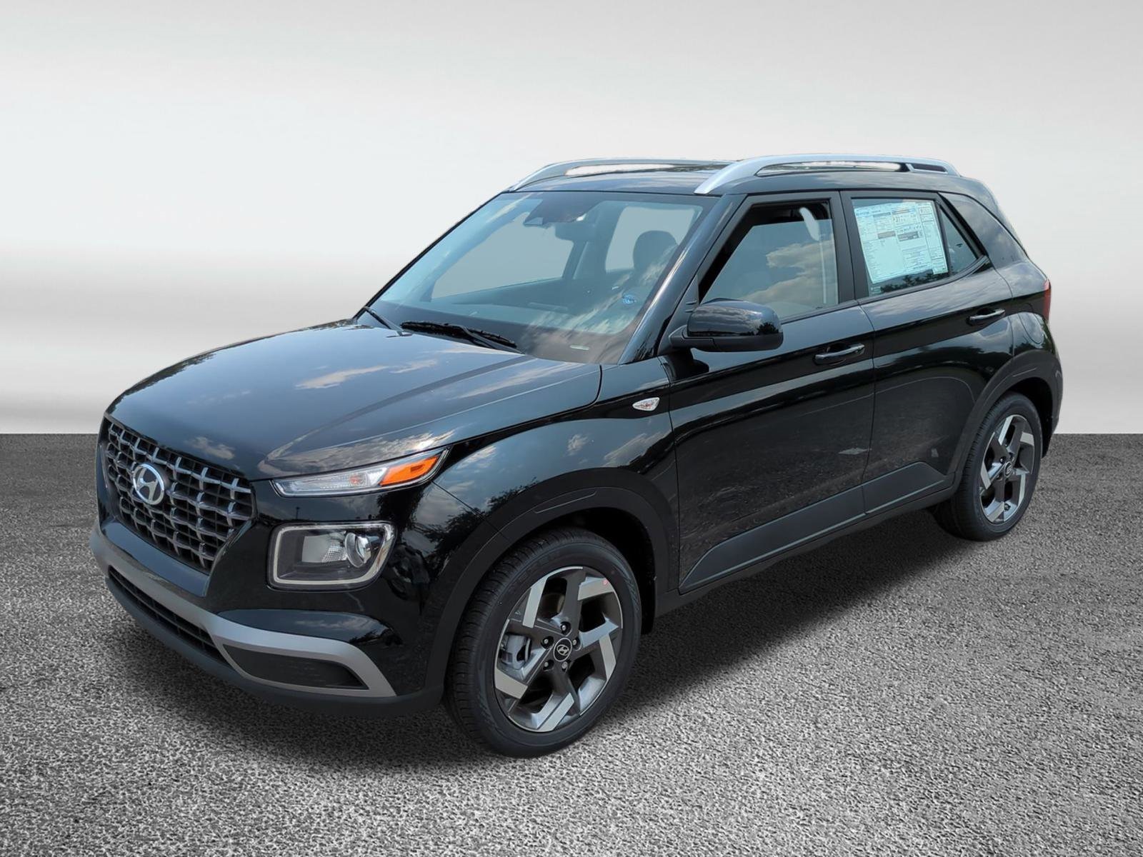 2025 Hyundai Venue SEL Image 1 of 38