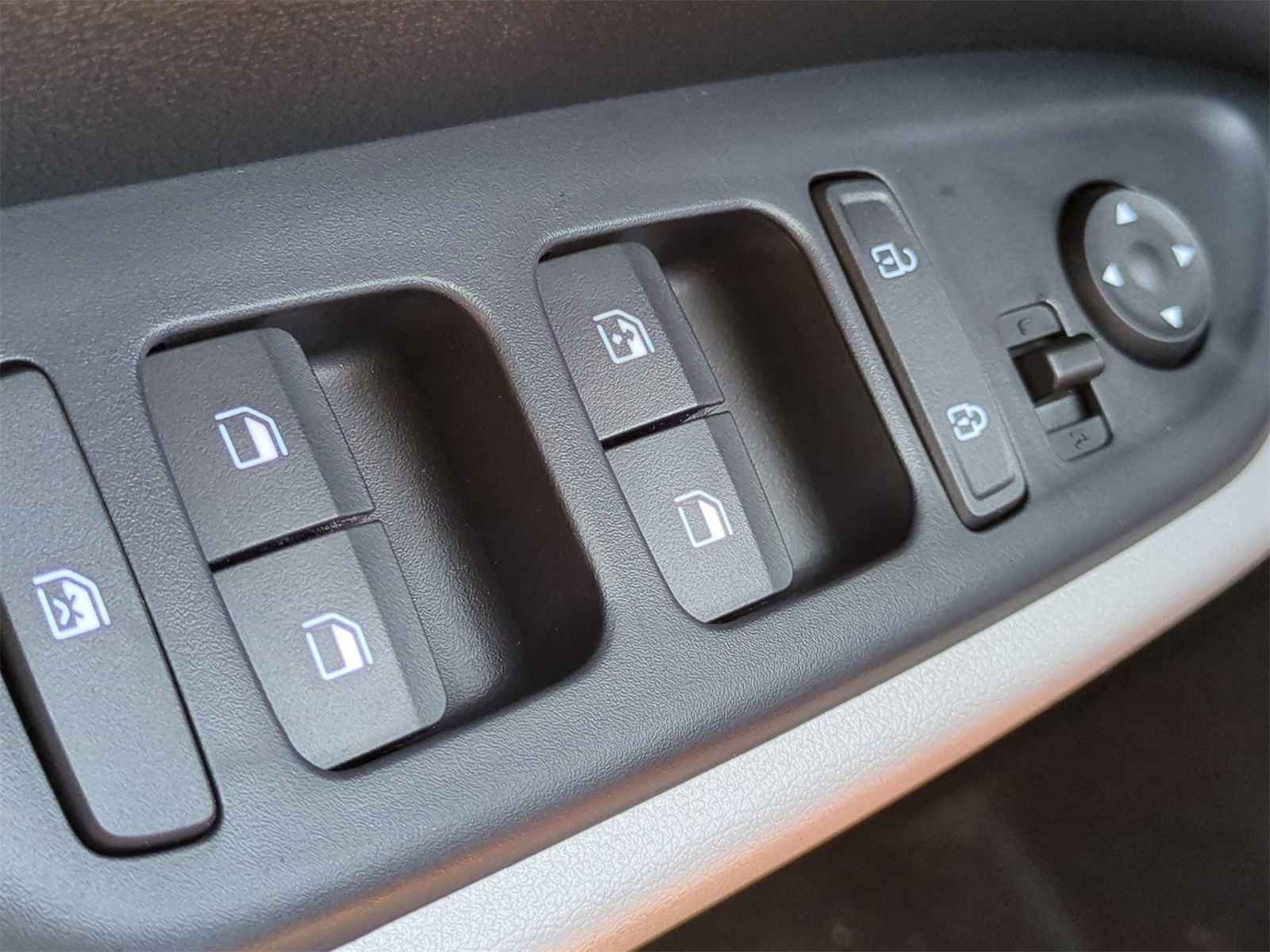 2025 Hyundai Venue SEL Image 38 of 38