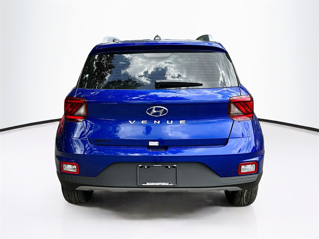 Vehicle image 3 of 19