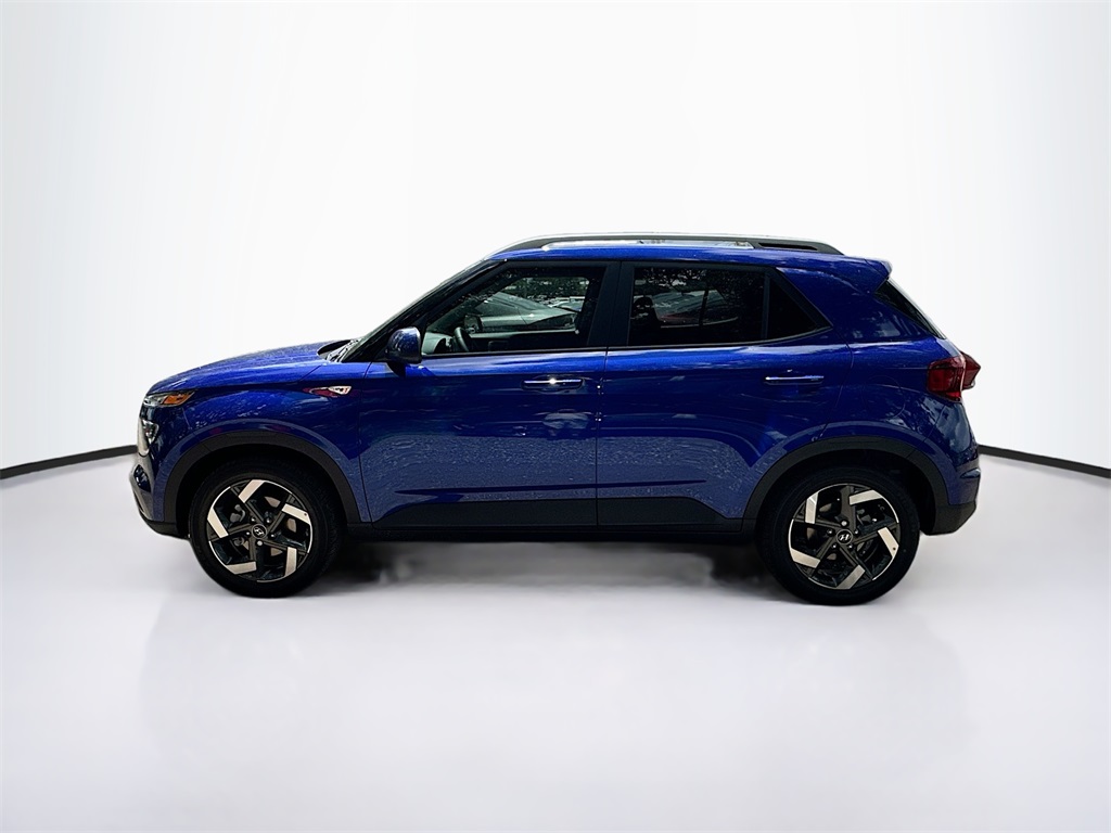 Vehicle image 5 of 19