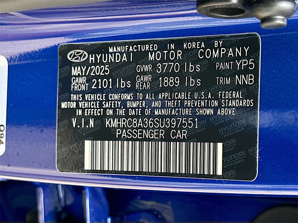 Vehicle image 16 of 19