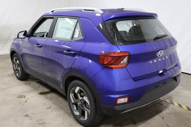 Vehicle image 4 of 30