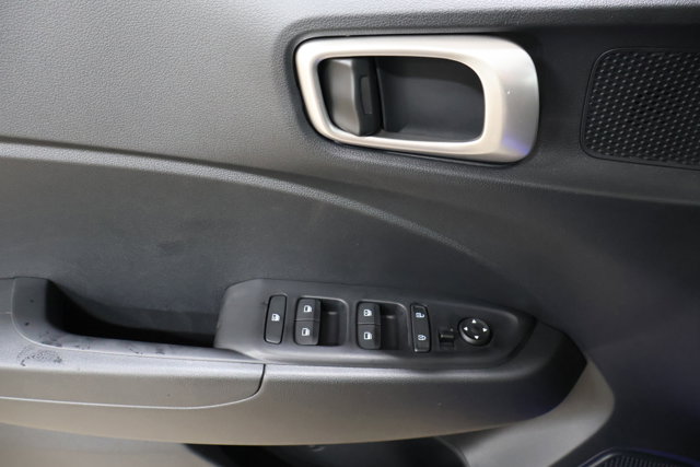 Vehicle image 7 of 30