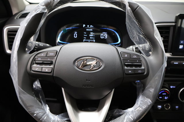Vehicle image 14 of 30