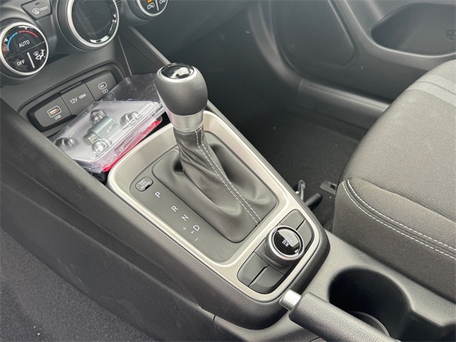 2025 Hyundai Venue SEL Image 14 of 20