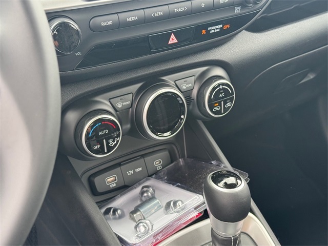 2025 Hyundai Venue SEL Image 15 of 20