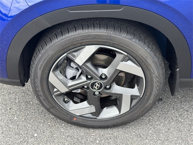 2025 Hyundai Venue SEL Image 6 of 20