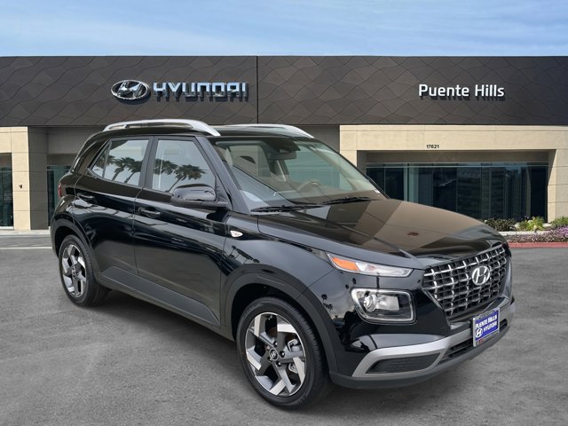 2025 Hyundai Venue SEL Image 3 of 20