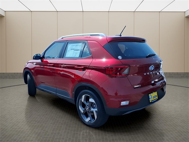 2025 Hyundai Venue SEL Image 5 of 19
