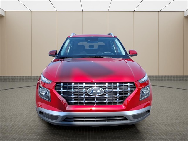 2025 Hyundai Venue SEL Image 3 of 19