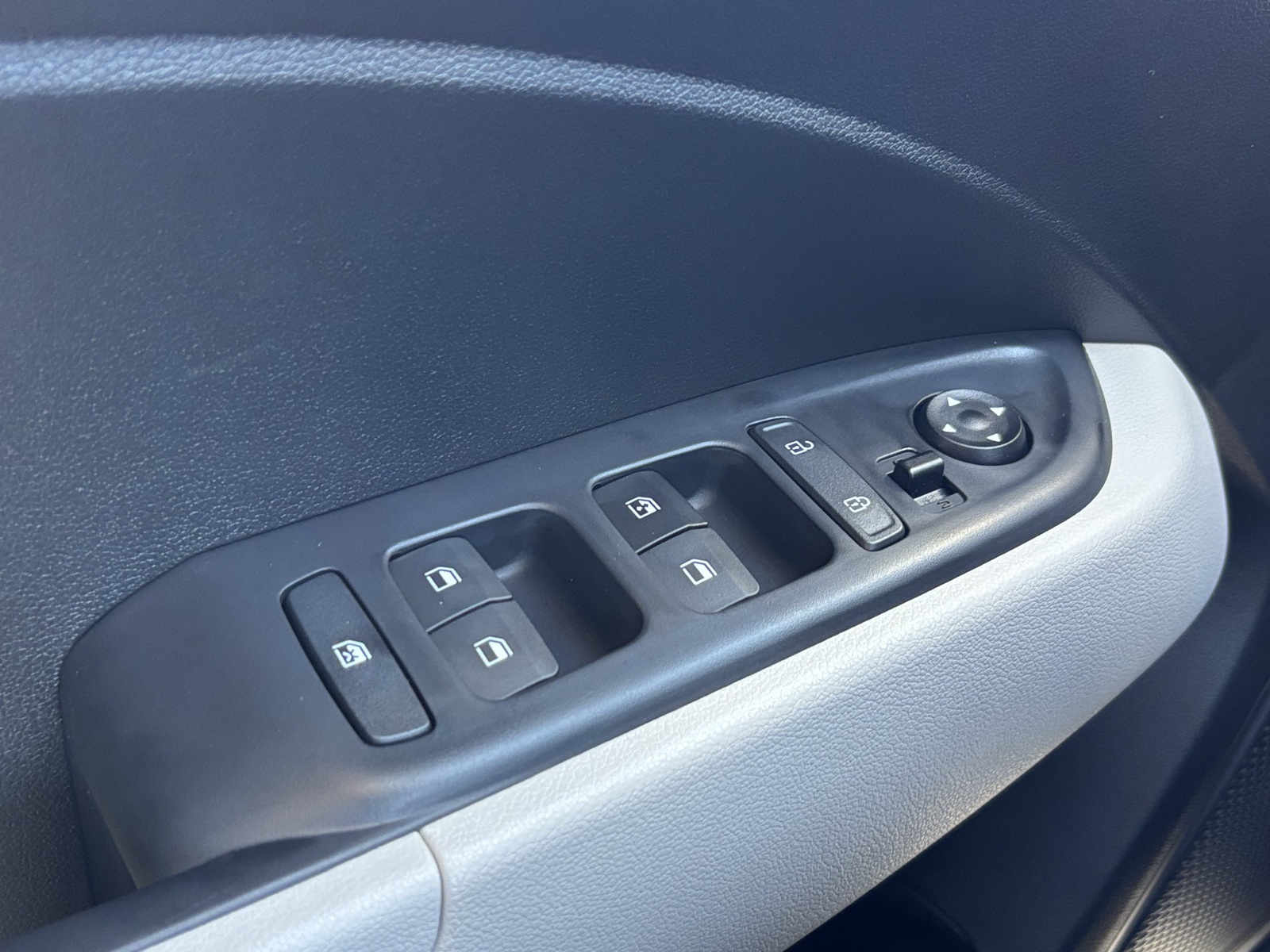 2025 Hyundai Venue SEL Image 20 of 24