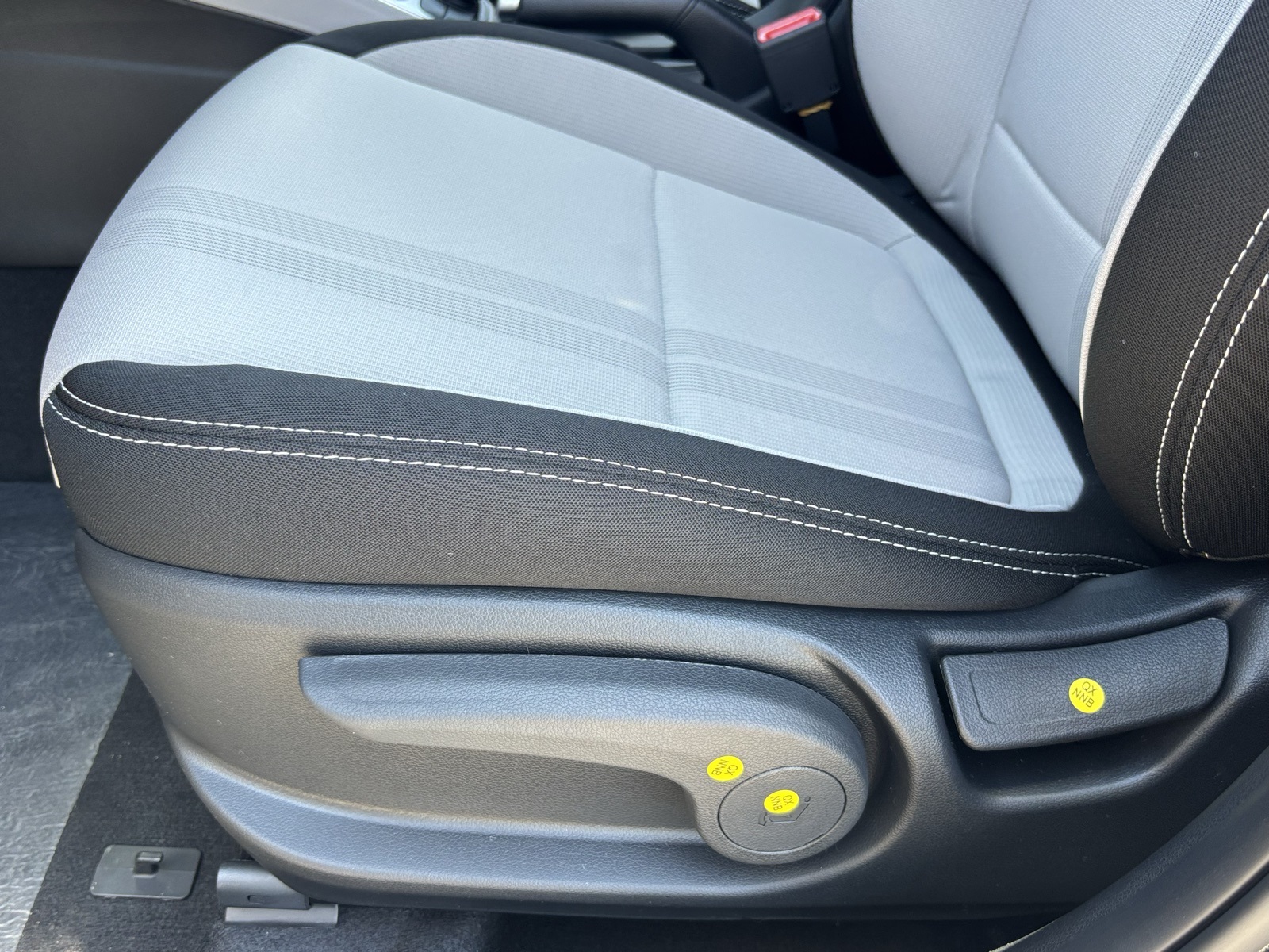 2025 Hyundai Venue SEL Image 18 of 24