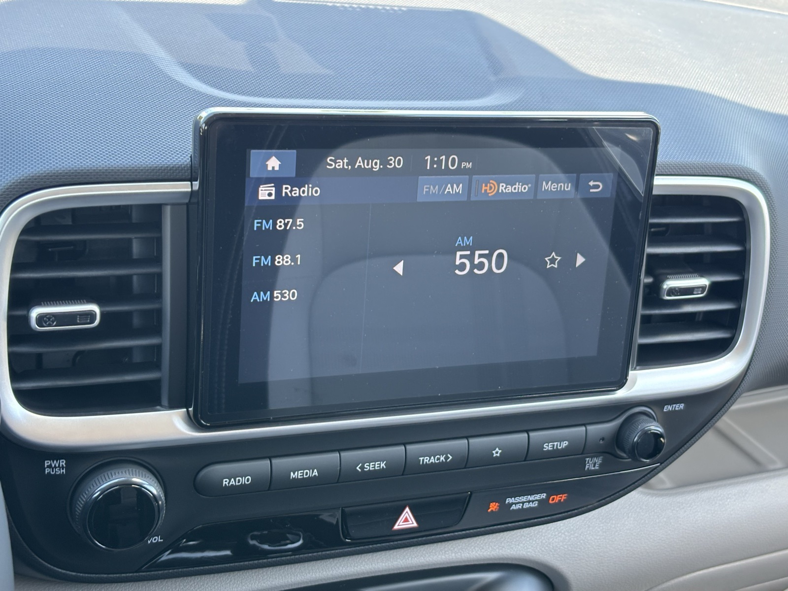 2025 Hyundai Venue SEL Image 14 of 24