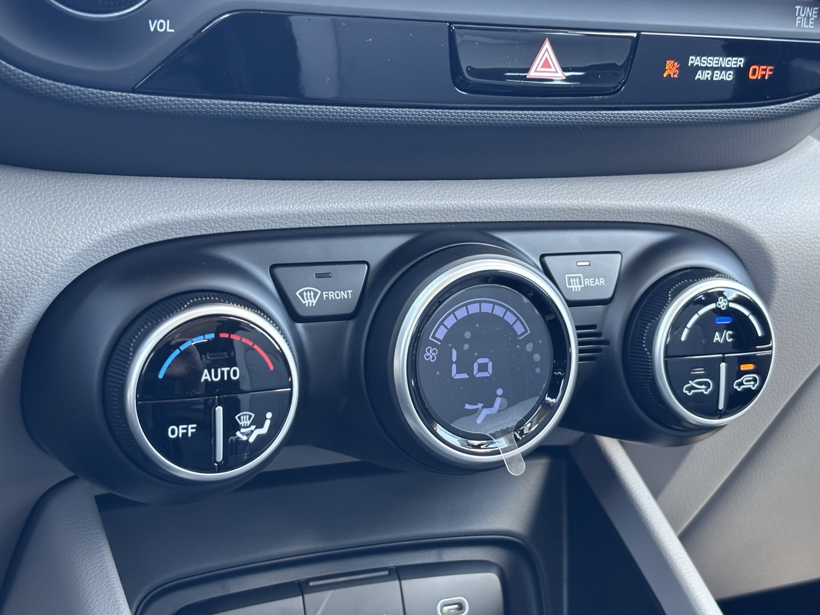 2025 Hyundai Venue SEL Image 21 of 24