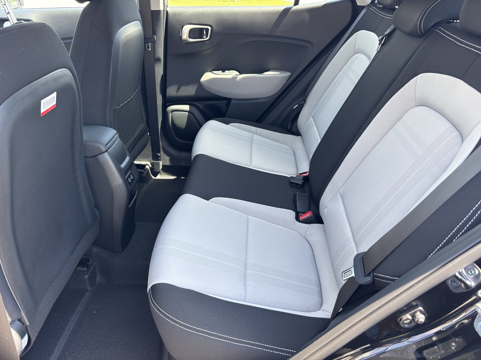 2025 Hyundai Venue SEL Image 10 of 24