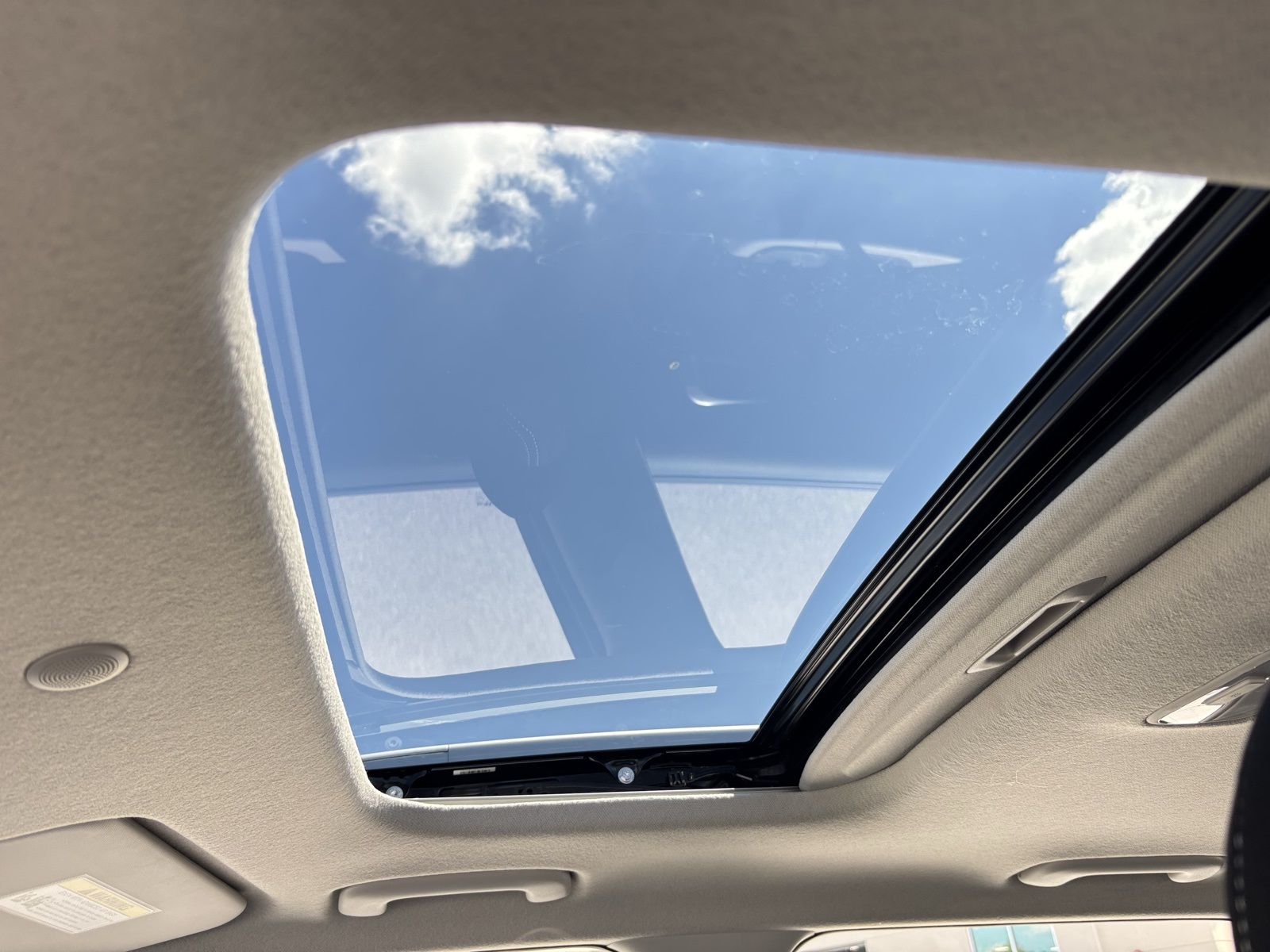 2025 Hyundai Venue SEL Image 22 of 24