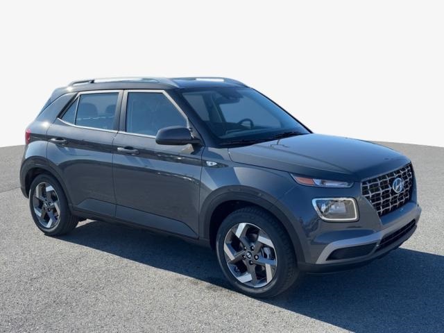 2025 Hyundai Venue SEL Image 2 of 16