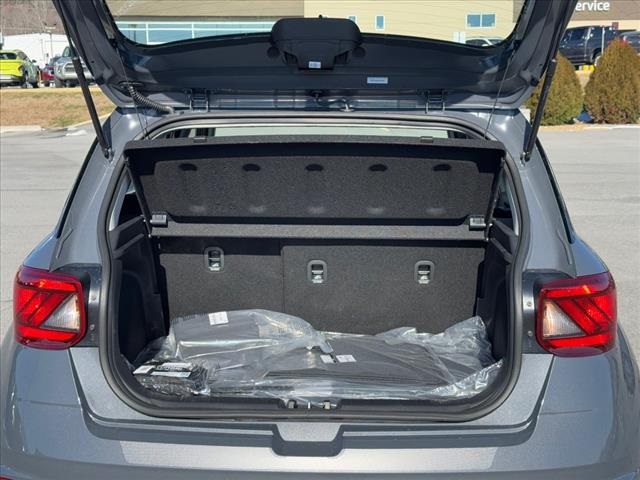 2025 Hyundai Venue SEL Image 6 of 16