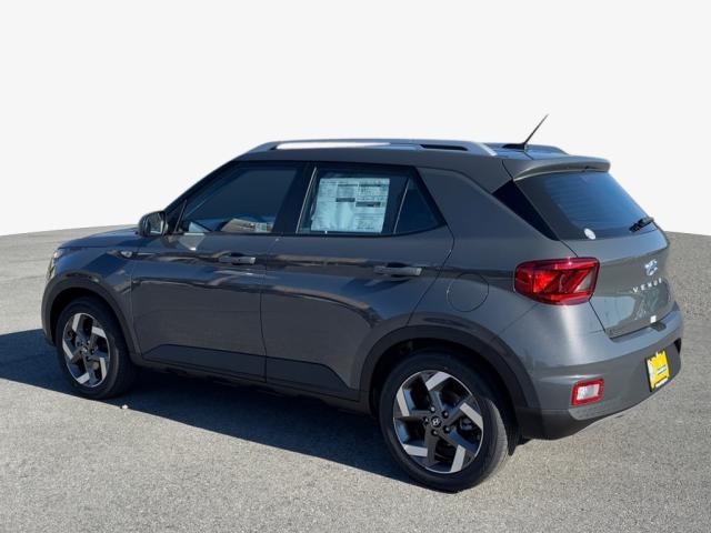 2025 Hyundai Venue SEL Image 3 of 16