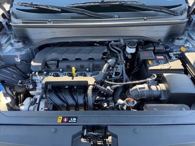 2025 Hyundai Venue SEL Image 4 of 16