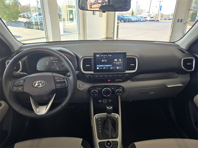 Vehicle image 15 of 29