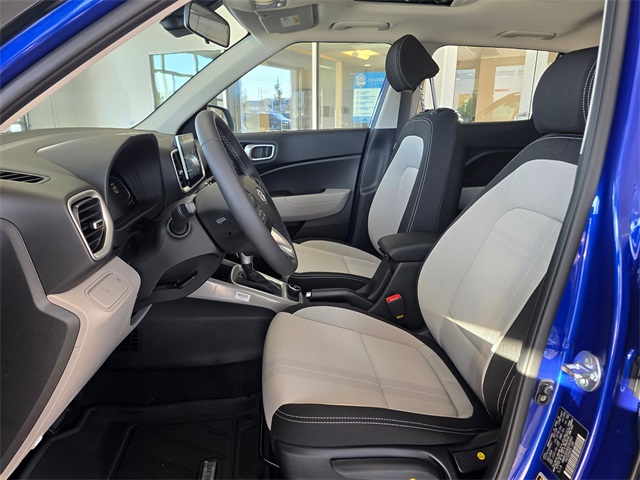Vehicle image 16 of 29