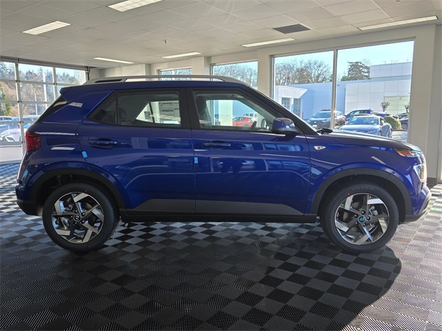Vehicle image 7 of 29