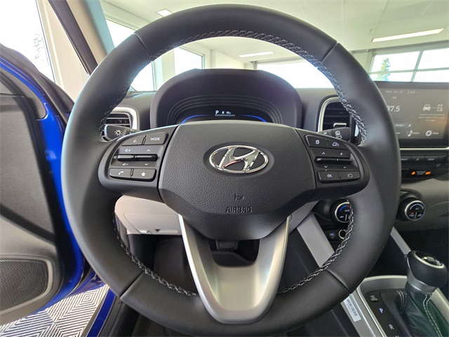 Vehicle image 17 of 29