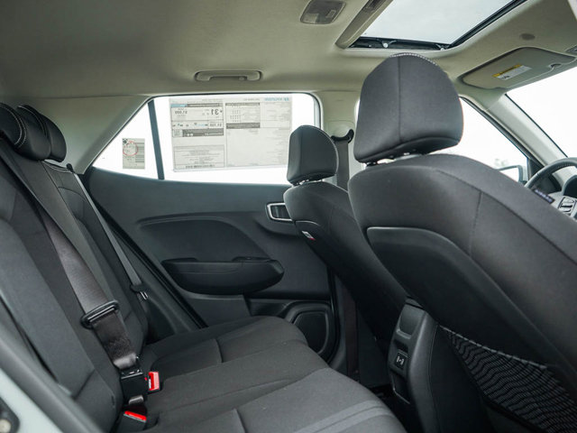 Vehicle image 11 of 24