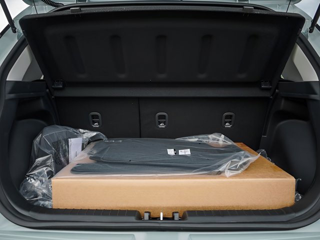 Vehicle image 7 of 24