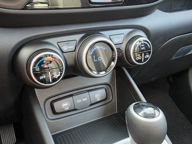 Vehicle image 26 of 44