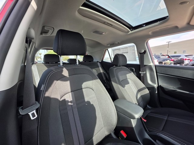 Vehicle image 11 of 44