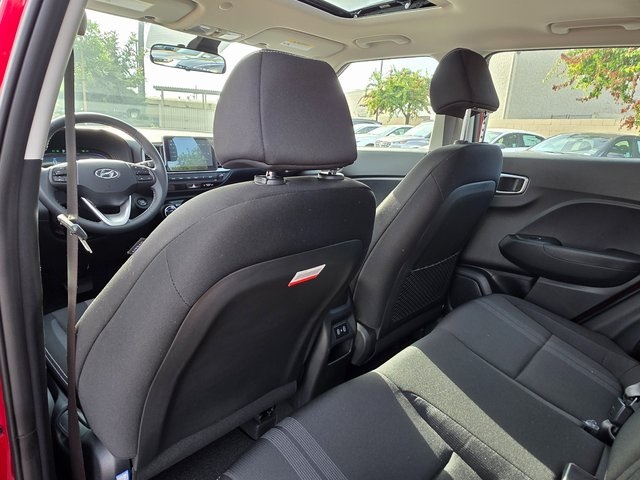 Vehicle image 19 of 44
