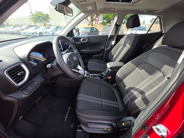 Vehicle image 15 of 44